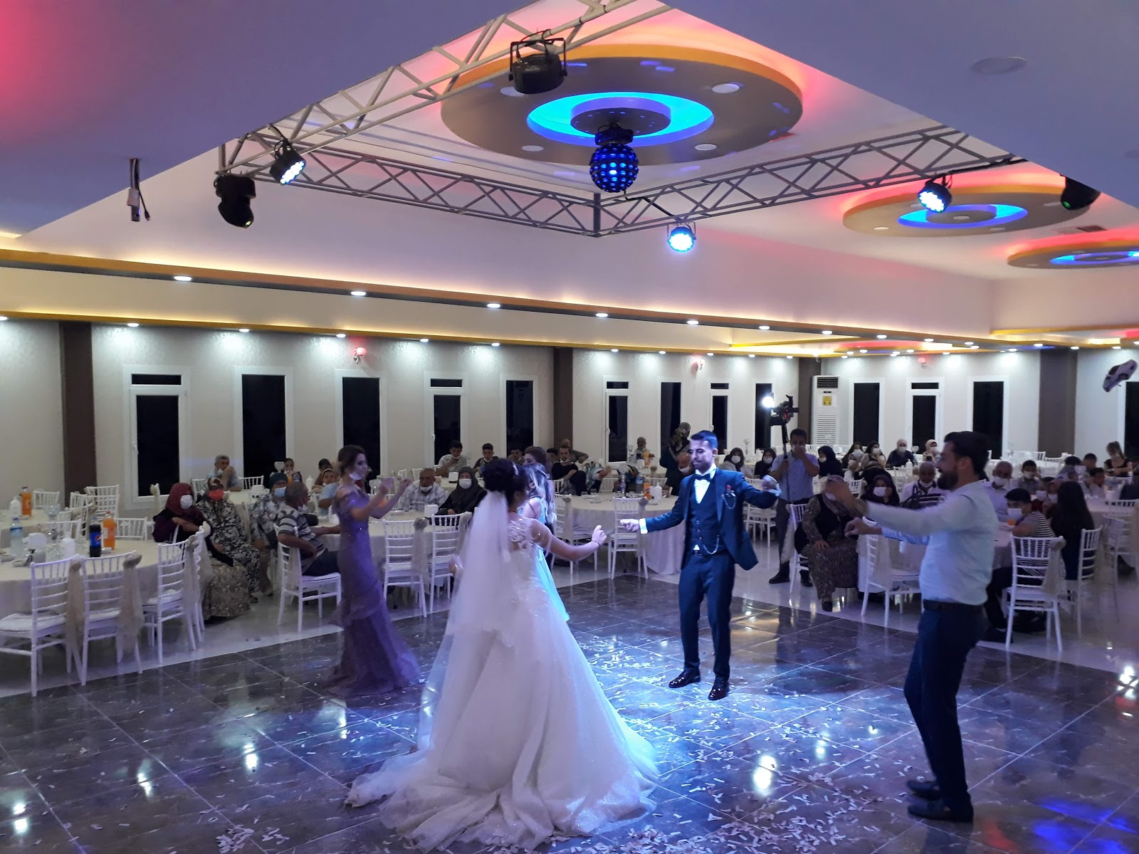 Beyaz Saray Tesisleri Dügün Salonları — Merkez, Osmaniye kır düğünü mekanı görsel 4