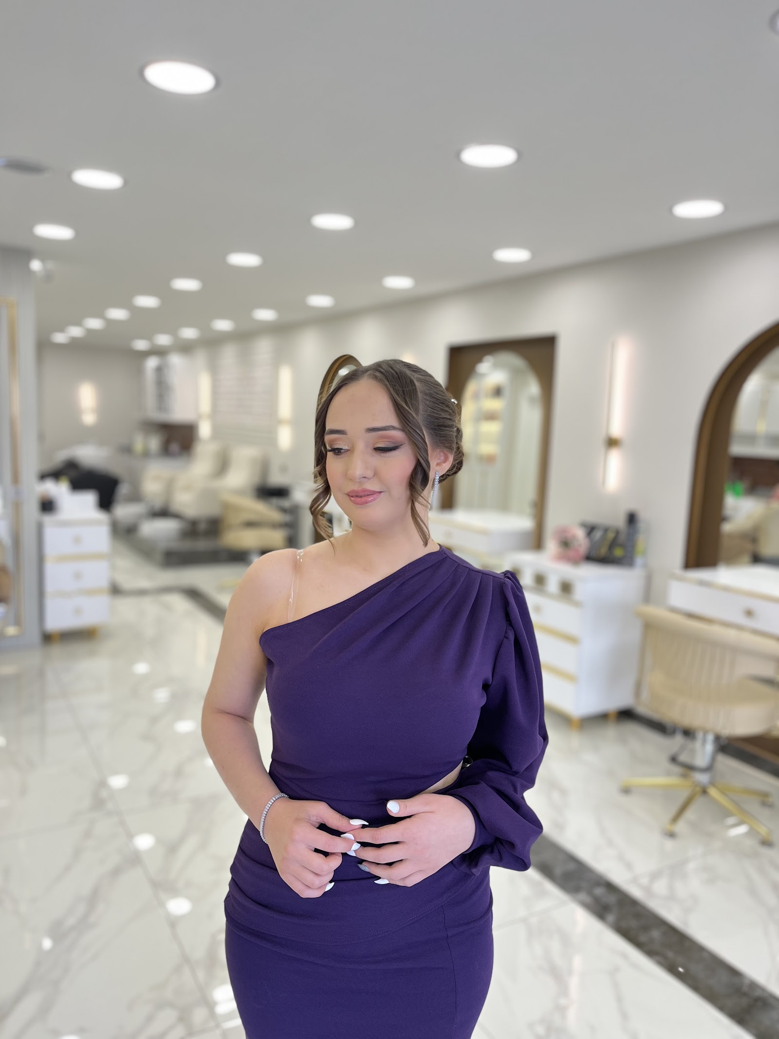 FATOŞ BAHÇECİ MAKEUP STÜDYO